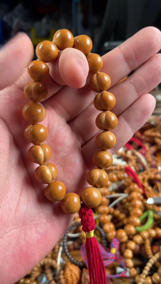 手串猴头核桃王胖子文玩工作室屁桃15左右