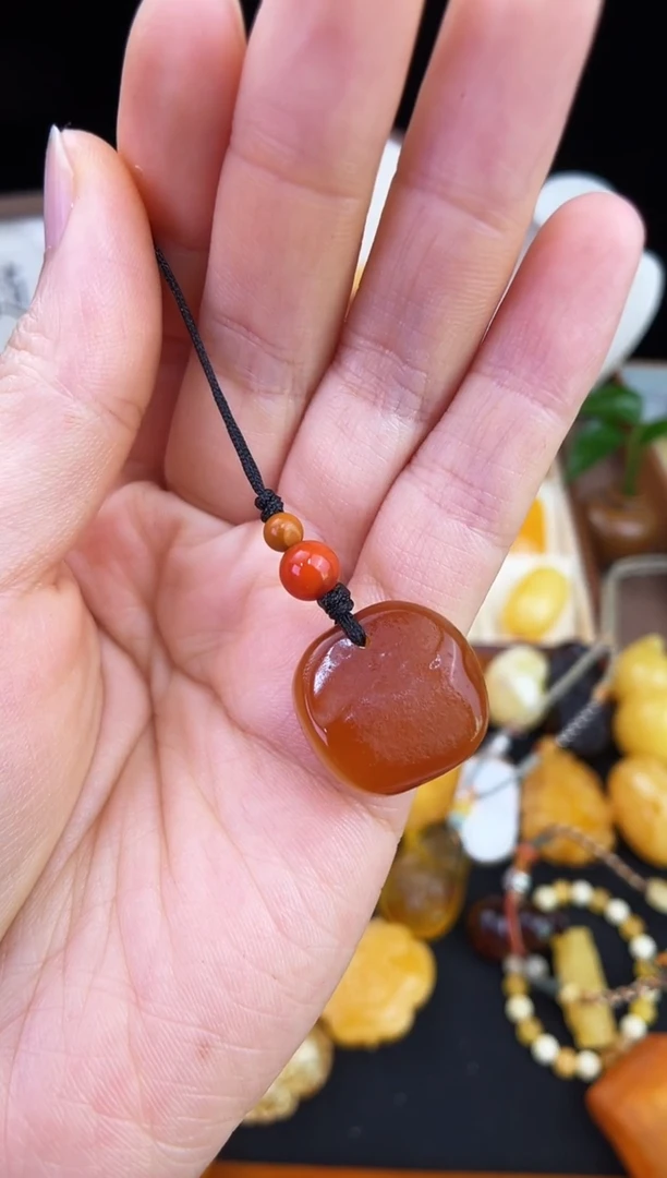 琥珀未镶嵌珠宝奇石柒月