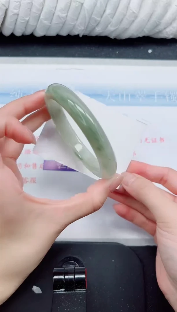 【闪购商品】石英质玉手镯未镶嵌387#62.1