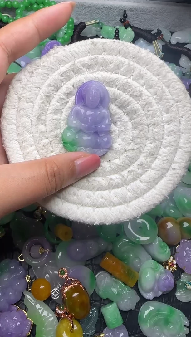 颈饰未镶嵌翡翠缅甸翡翠吊坠