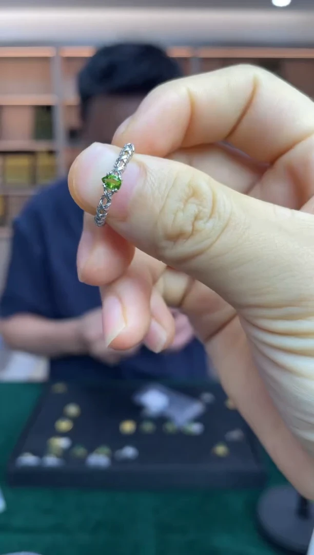 ·透辉石未镶嵌多样性发一件