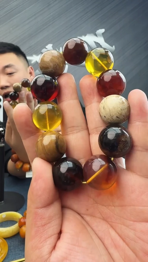 蜜蜡未镶嵌珠宝奇石假一罚十64，多样性发其一