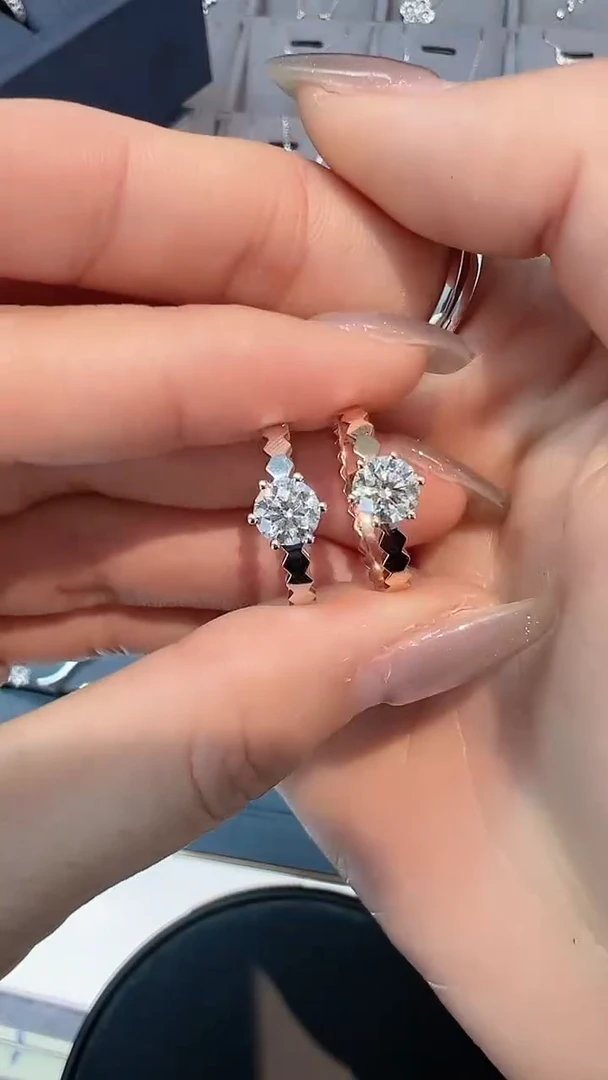 【闪购商品】钻石戒指/指环18K金镶嵌多样性发一