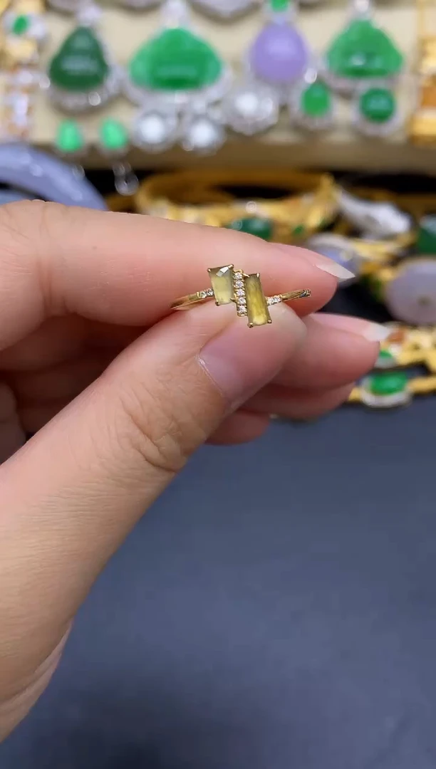 18K金镶嵌戒指翡翠66-中国好珍宝