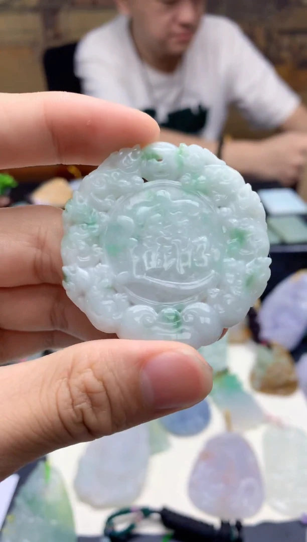 颈饰未镶嵌翡翠天然A货翡翠