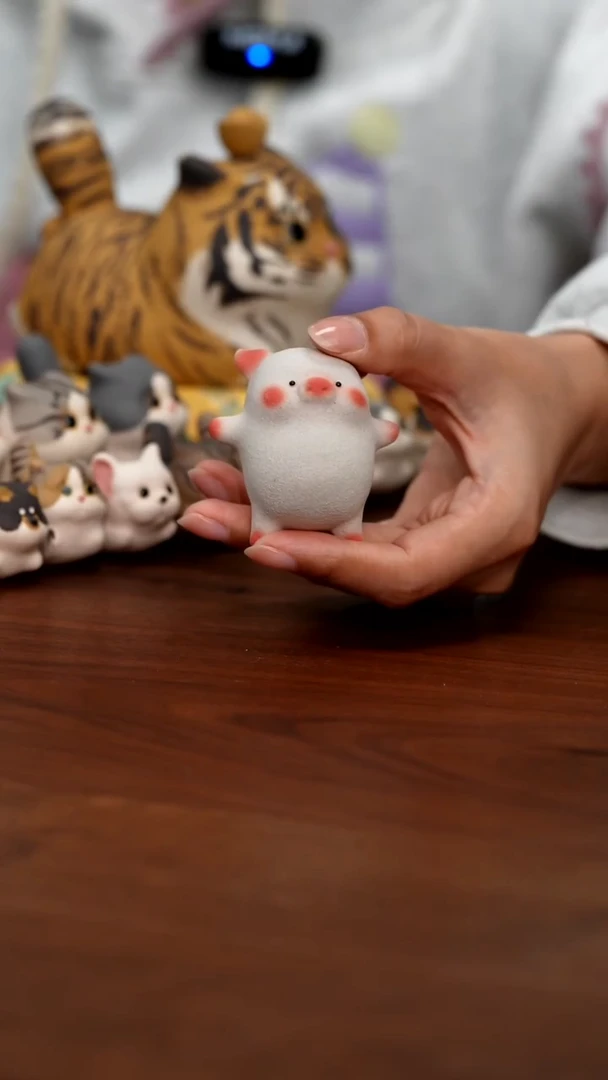 紫砂摆件我躺平了猪