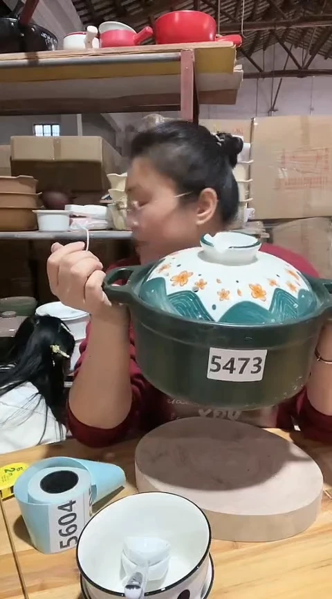 陶5473瑕疵绿色锅带盖不圆孤品