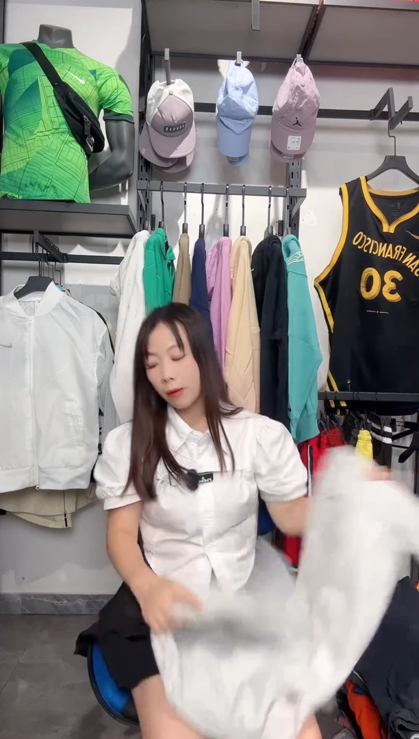 1637  编码 瑕疵款直播间过款为准 尺码