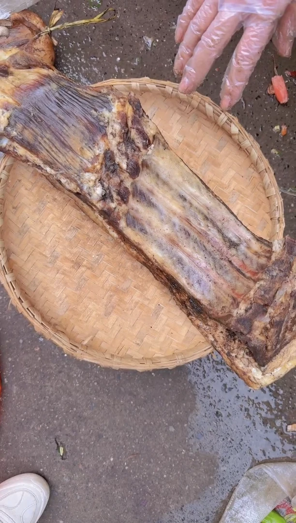 中国大陆腊肉8.7  305