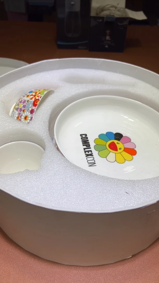 瓷片碗碟好物一件不留@@1