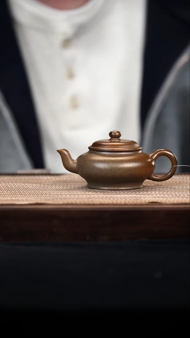 茶壶紫砂明炉静聆-钟岚