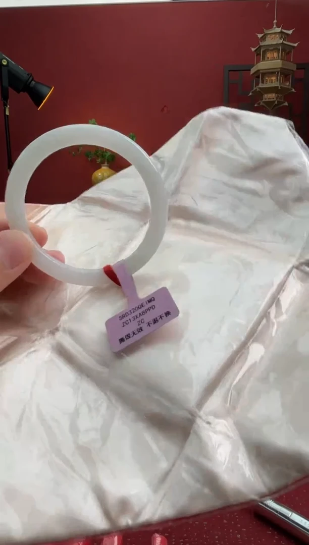 未镶嵌手镯（圆镯）翡翠翡翠手镯6