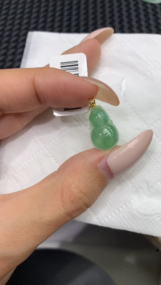颈饰18K金镶嵌翡翠111111111111