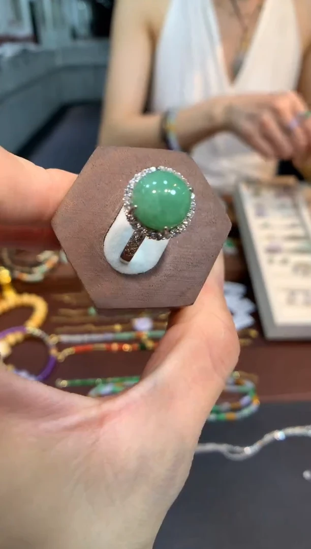 翡翠戒指银S925镶嵌戒指