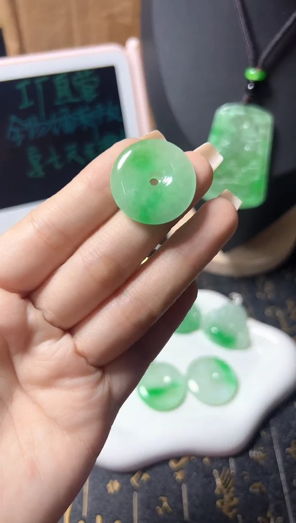 颈饰未镶嵌翡翠所见即所得，一图一物