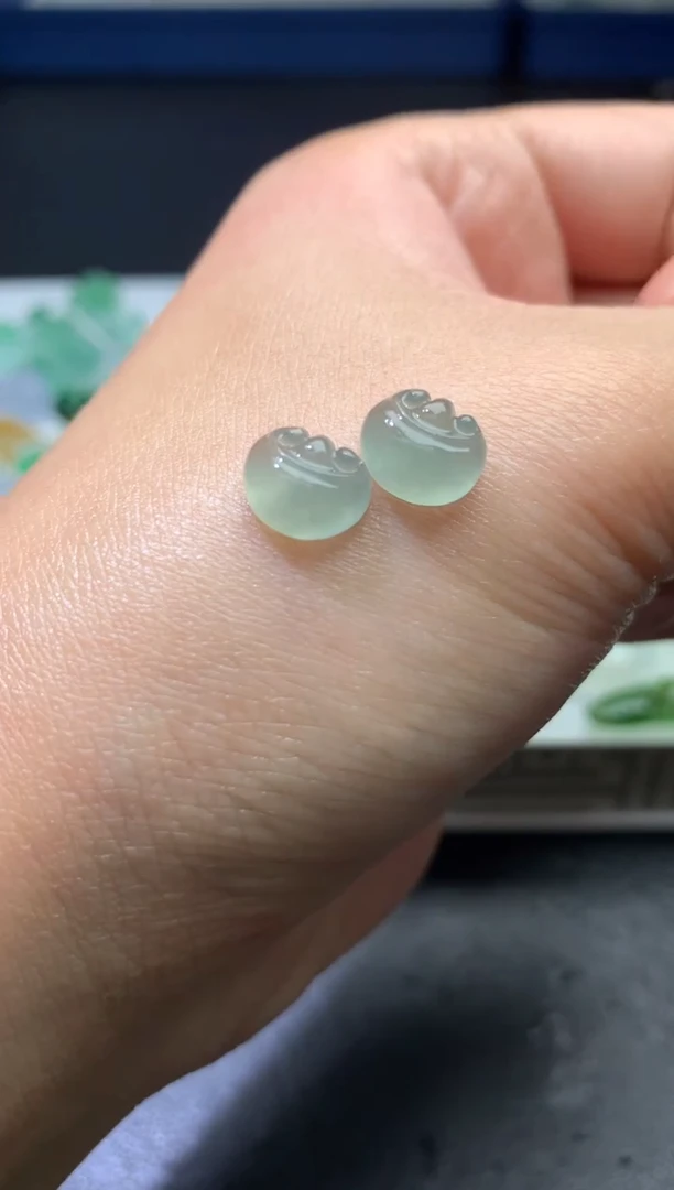 未镶嵌定制翡翠毛货 7.6-9.3-4.3