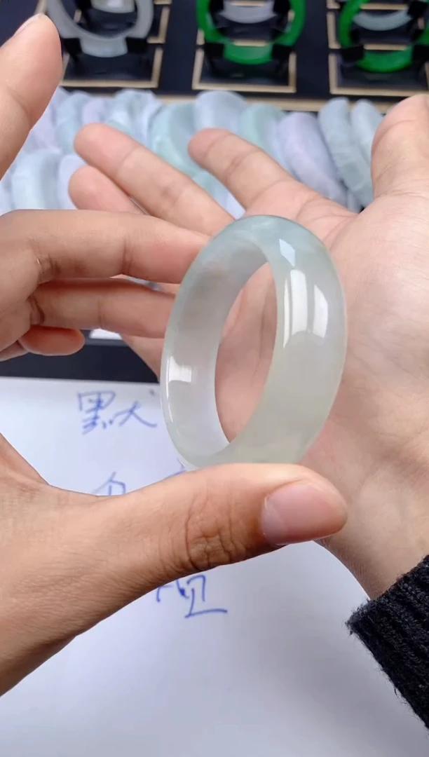 未镶嵌手镯翡翠072