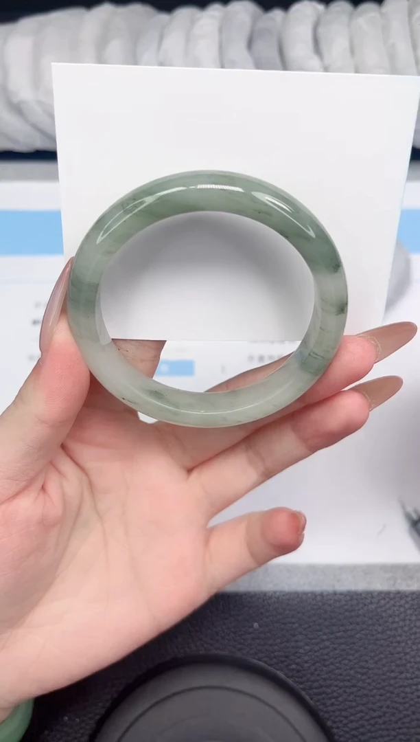 石英质玉手镯未镶嵌43-57.9