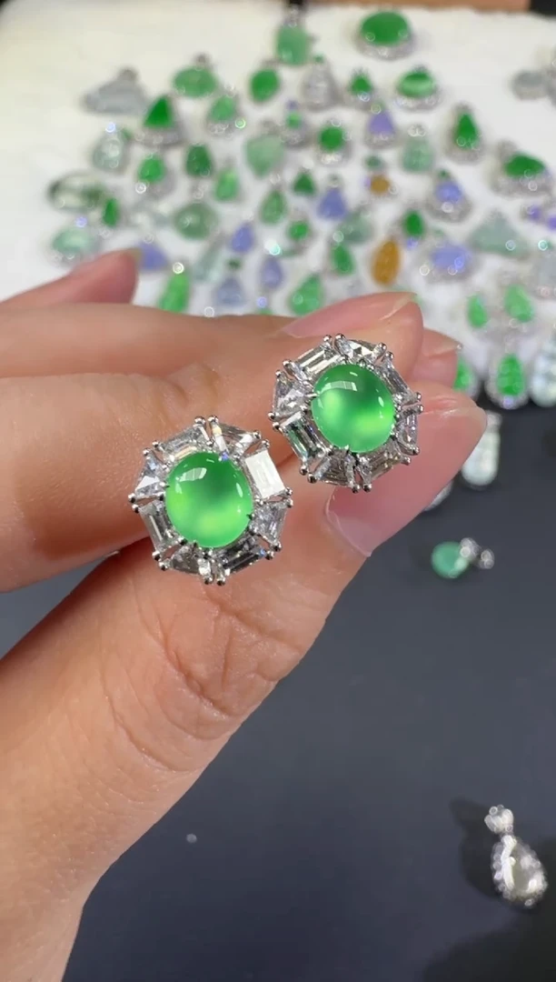 18K金镶嵌翡翠耳饰橘**?C196|39800