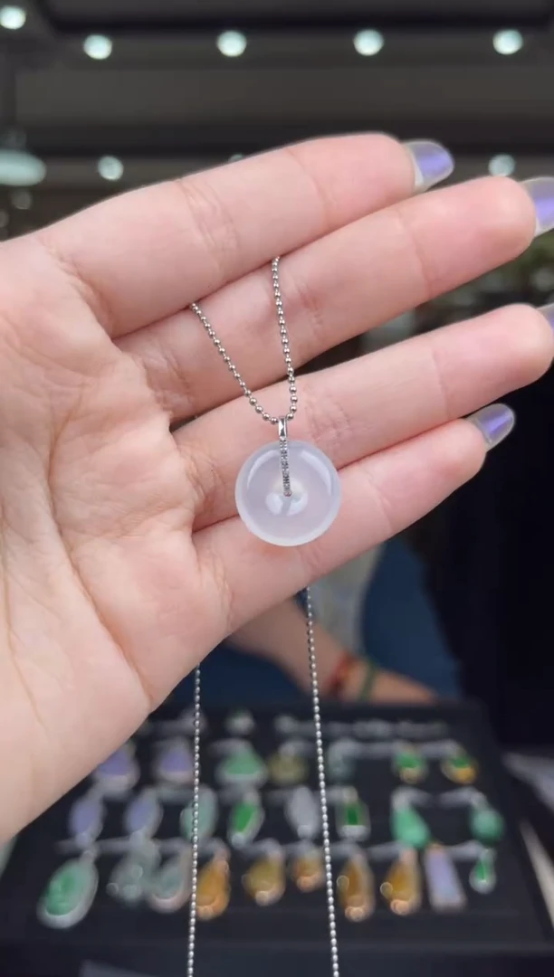 吊坠(不含链)18K金镶嵌翡翠25号标签撕毁不退换