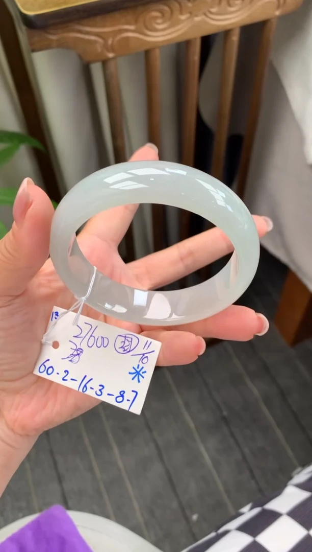 未镶嵌手镯翡翠手镯