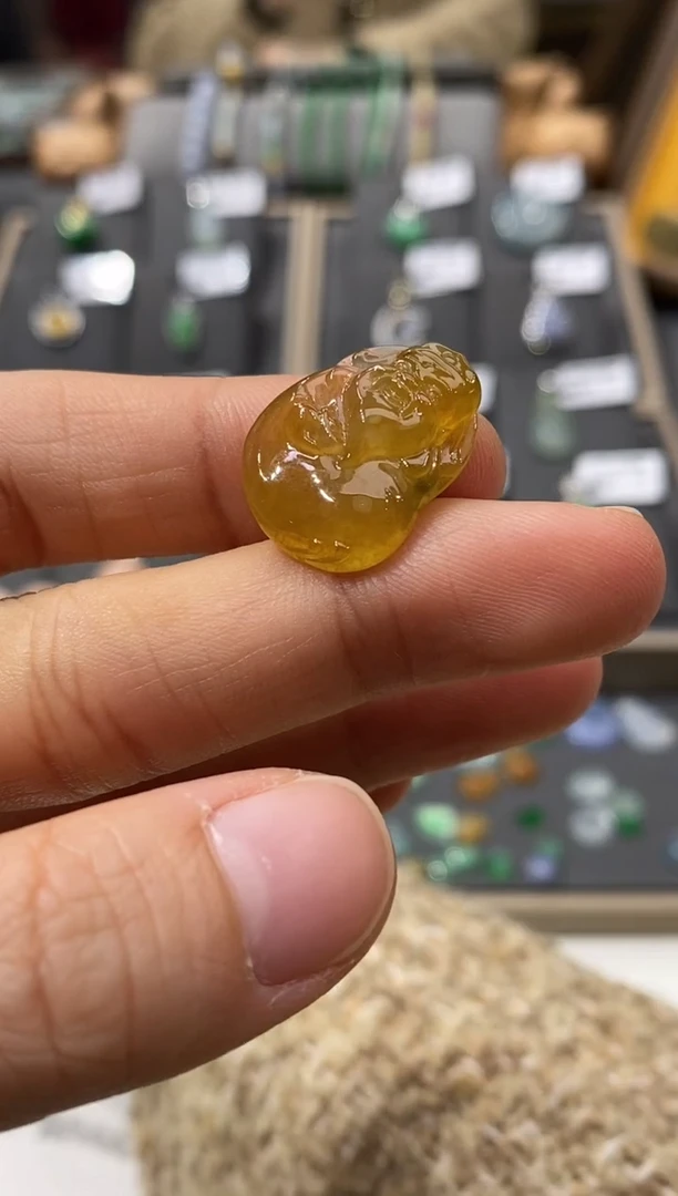 颈饰未镶嵌翡翠财财