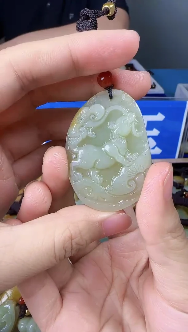和田玉未镶嵌颈饰1