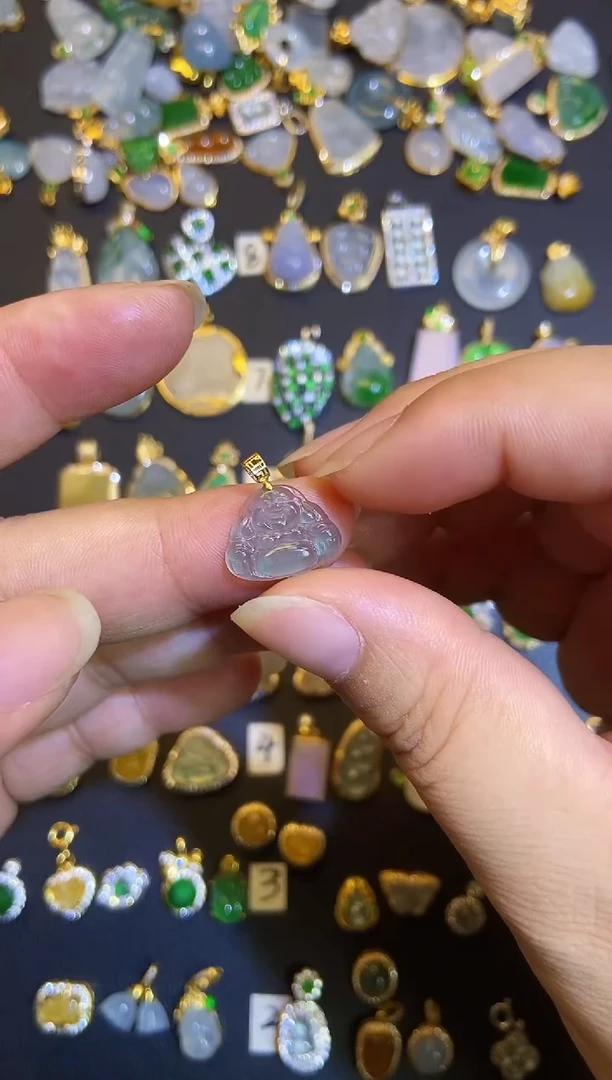 吊坠(不含链)18K金镶嵌翡翠1