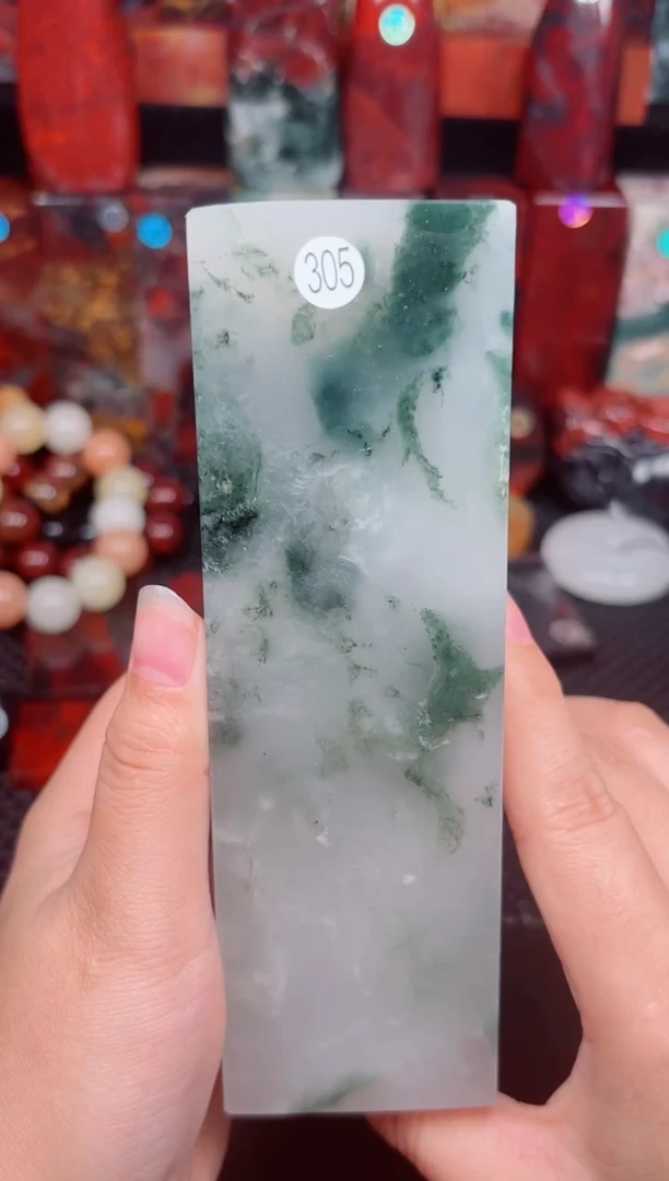 玉桂林鸡血玉印章摆件305