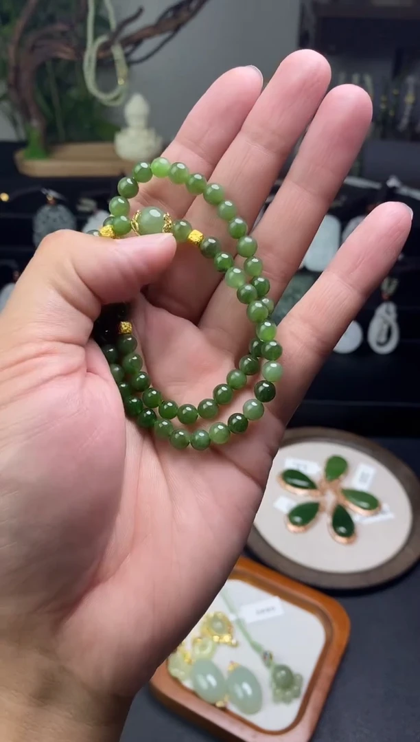颈饰未镶嵌和田玉1