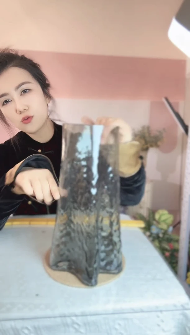 141直播玻璃花瓶