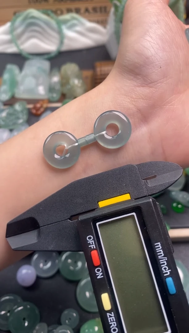 颈饰未镶嵌翡翠甜甜圈一对