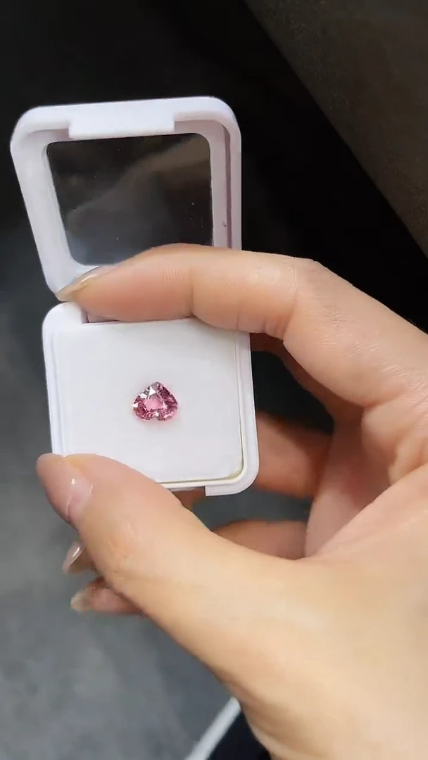 裸石未镶嵌碧玺2ct心型