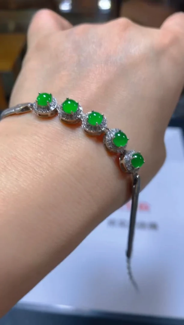未镶嵌手链翡翠多样性发一