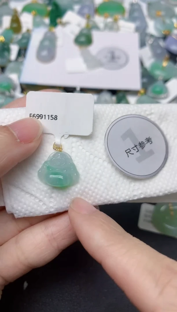 颈饰18K金镶嵌翡翠天然缅甸A货翡翠