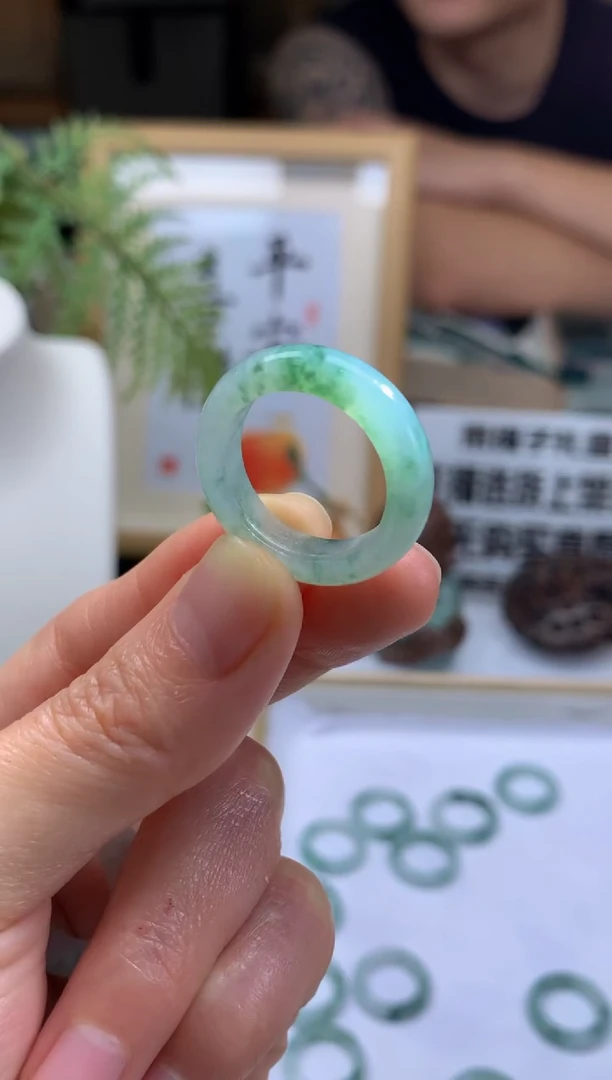定制翡翠未镶嵌马*龙---22522