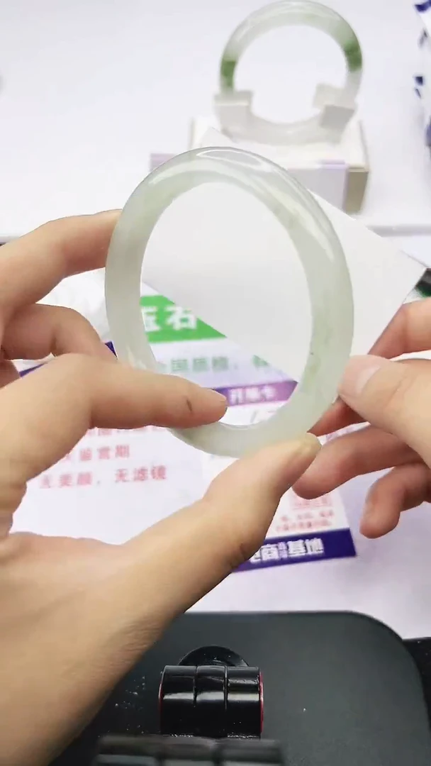 未镶嵌手镯石英质玉67-62/63