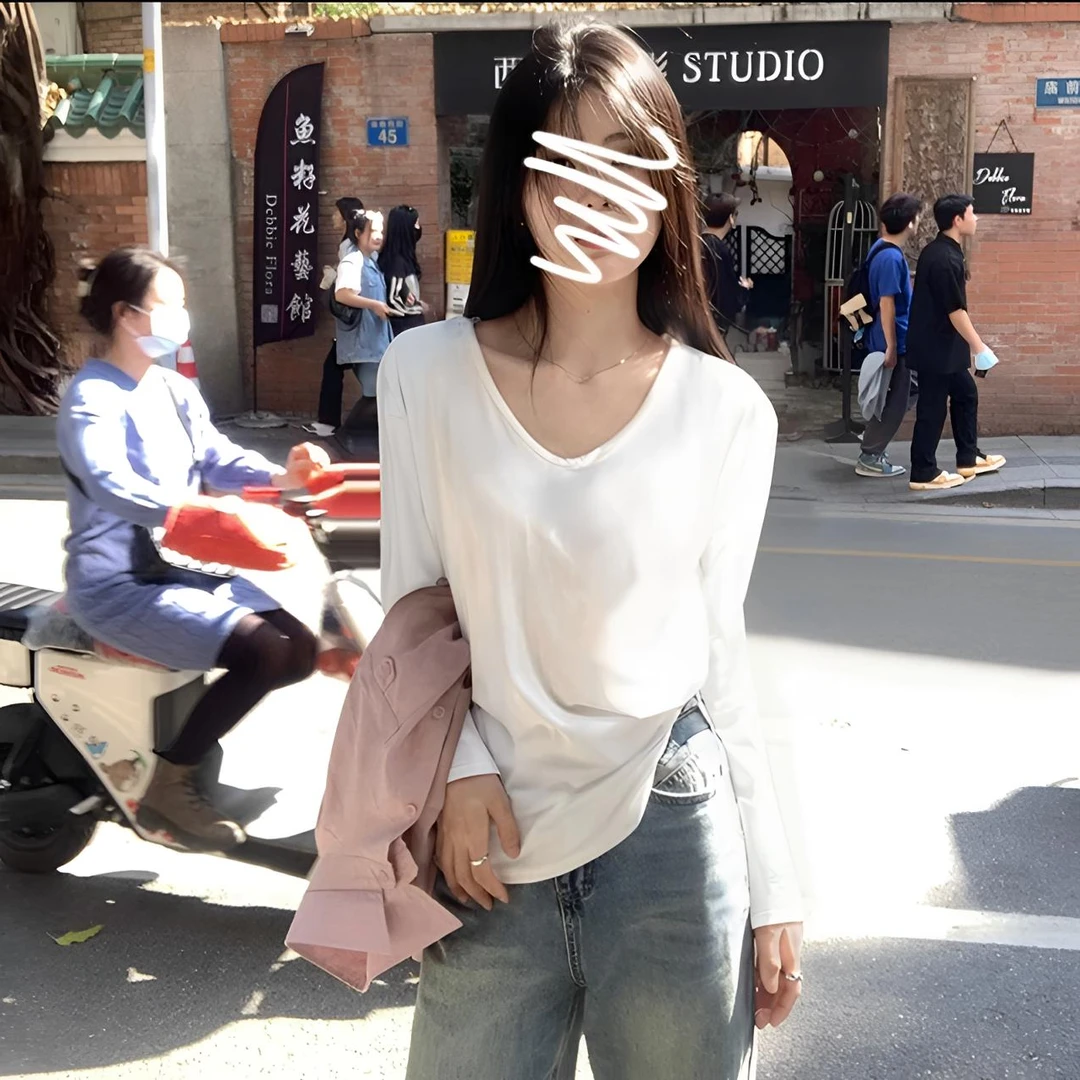 秋季白色慵懒松弛感V领正肩长袖T恤女宽松遮肚子显瘦打底衫上衣