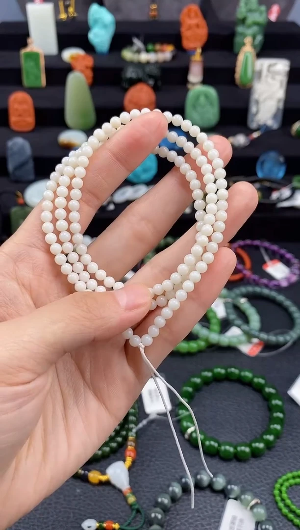 【闪购商品】和田玉-未镶嵌4mm米达圆珠108