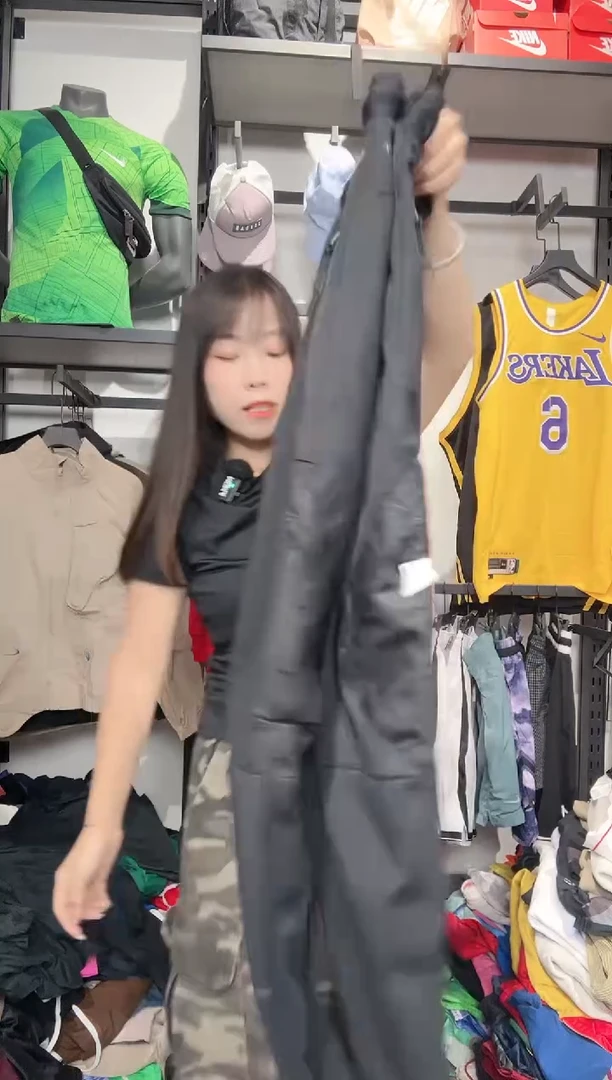 1440  编码 瑕疵款直播间过款为准 尺码170