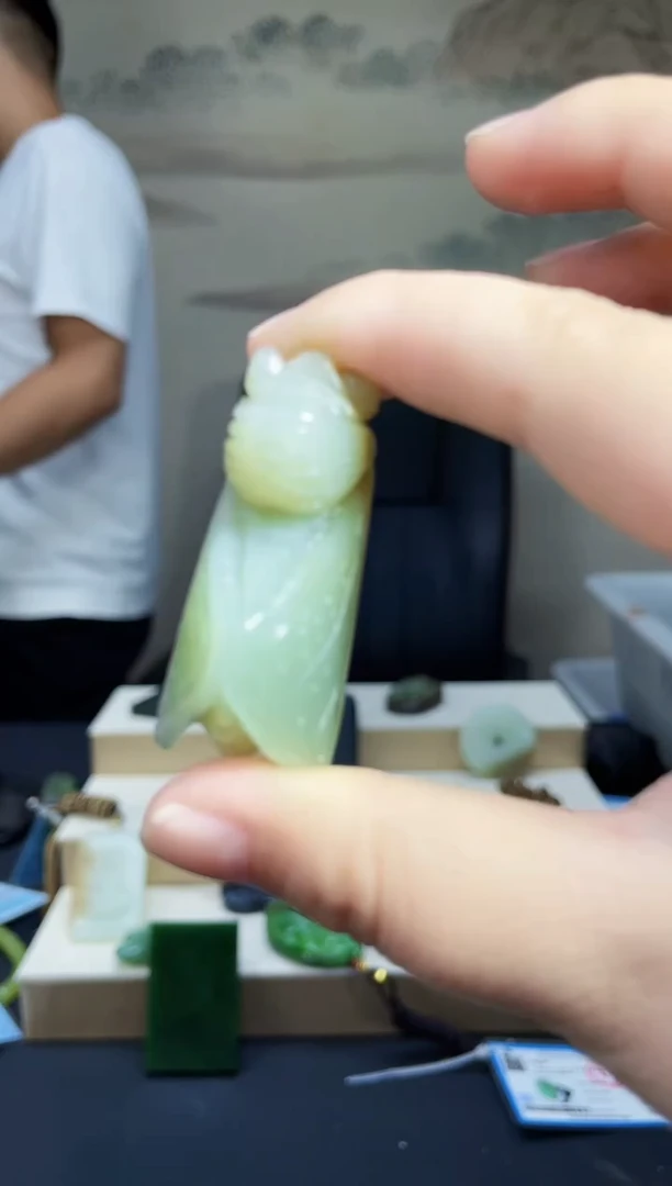 和田玉未镶嵌颈饰1