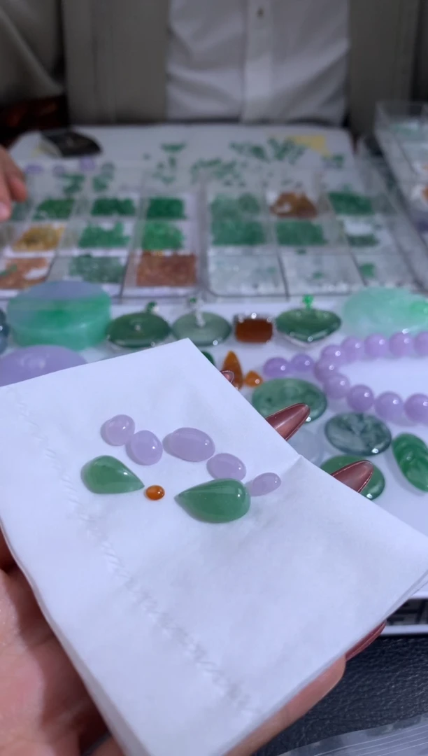 未镶嵌定制翡翠?*k翡翠