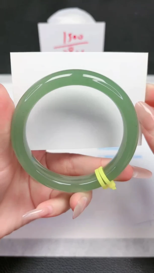 【闪购商品】石英质玉手镯未镶嵌590-56.8