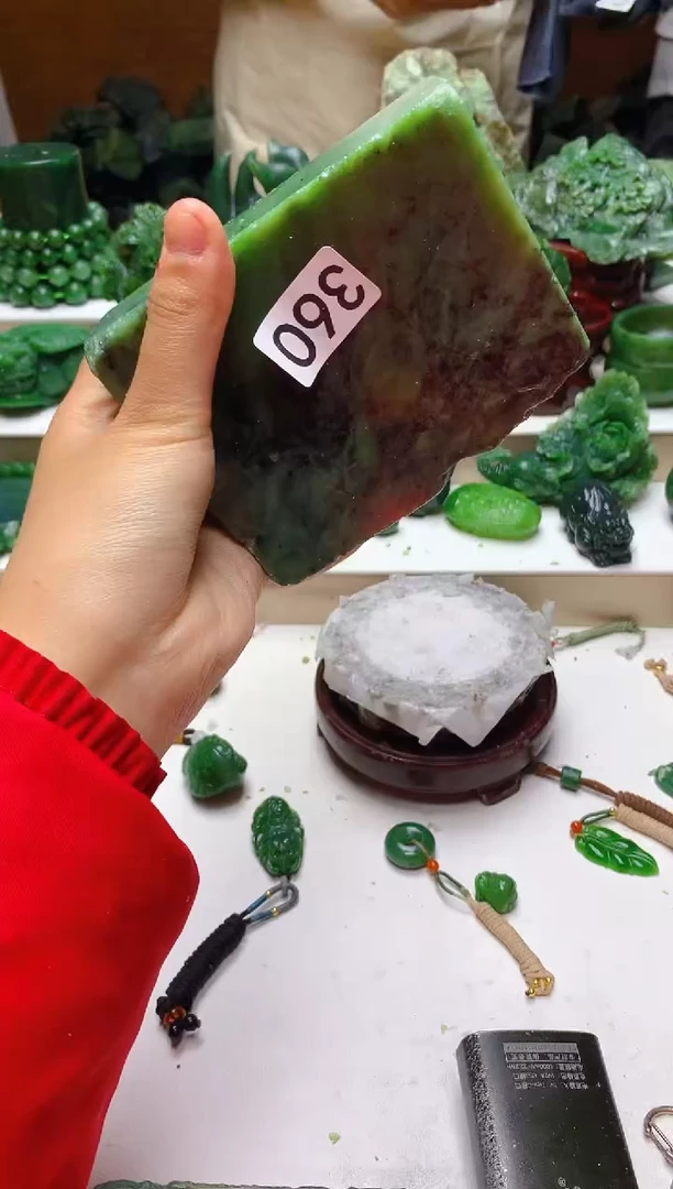 未镶嵌和田玉（碧玉）珠宝半成品1