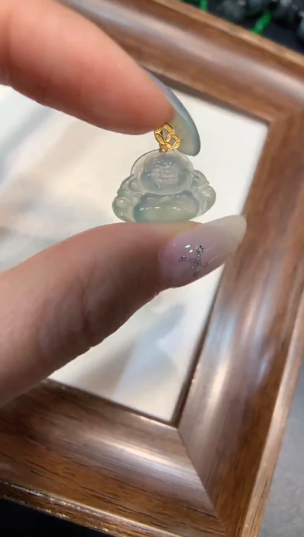 颈饰18K金镶嵌翡翠佛公