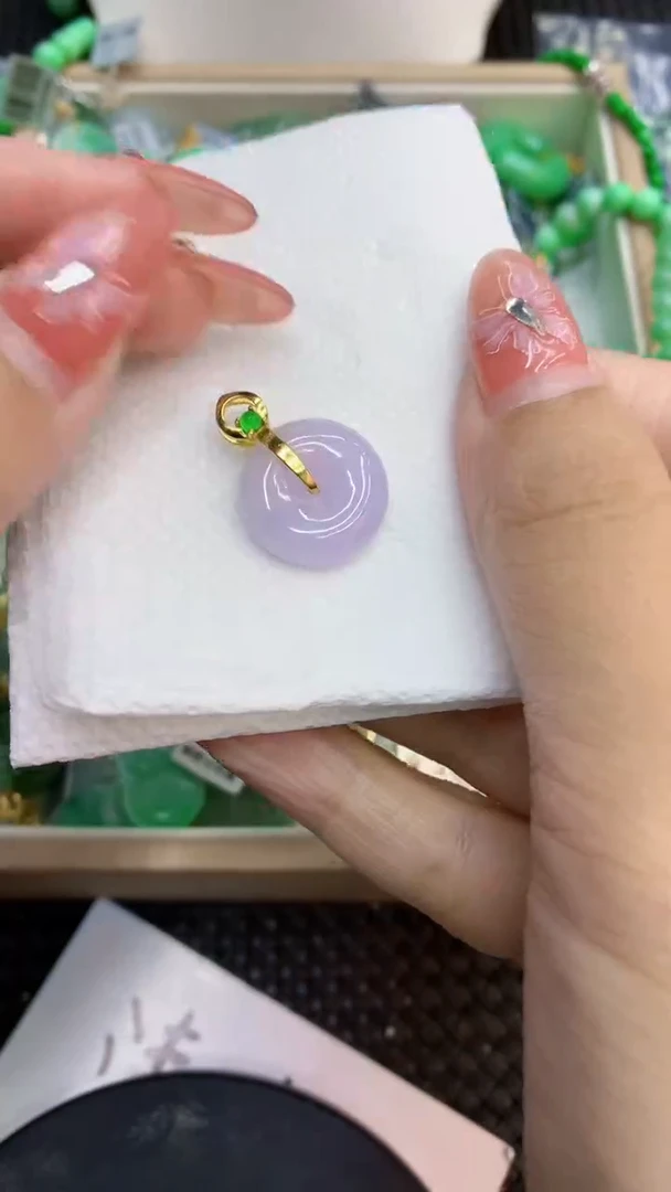 颈饰未镶嵌翡翠1