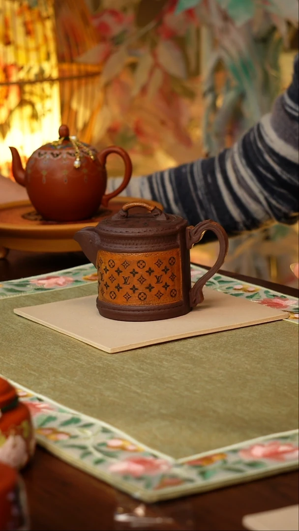 宜兴紫砂原矿泥料手工壶