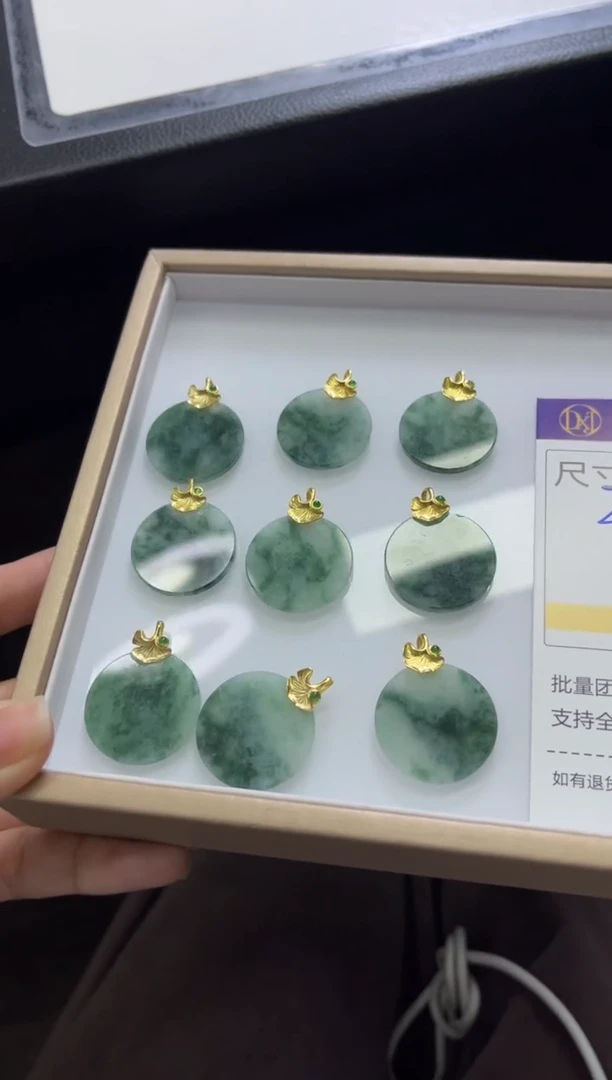 颈饰银S925镶嵌翡翠V303/多样性发一件/配绳子