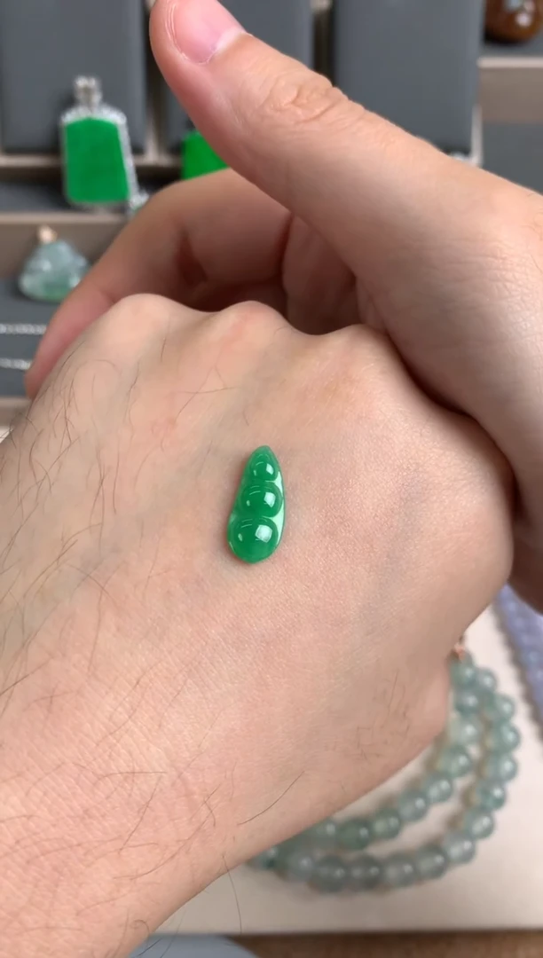 未镶嵌定制翡翠裸玉