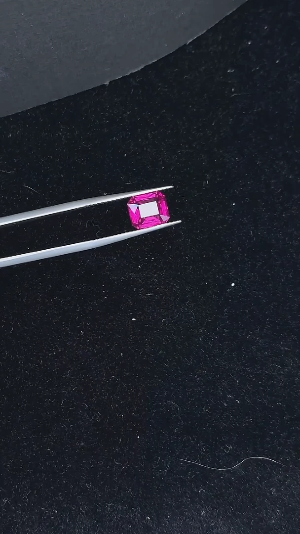 【闪购商品】石榴石裸石未镶嵌2.78克拉